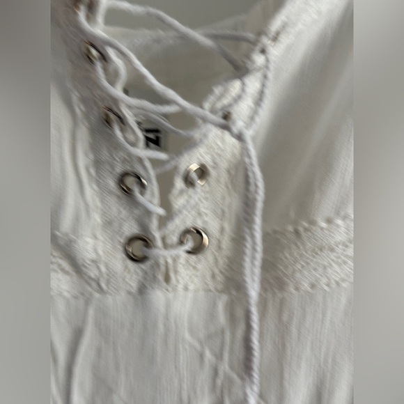 Elegant White Maxi Dress - Picture 8 of 11